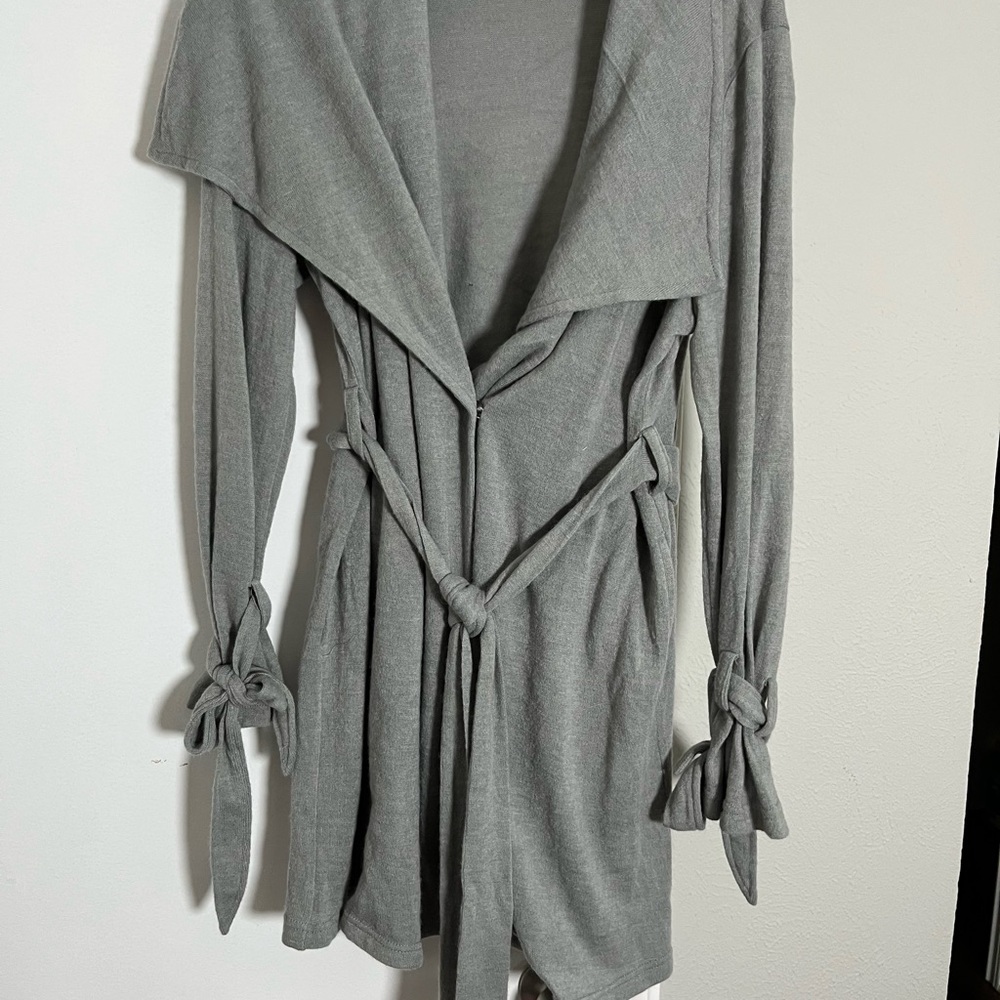 Doe & Rae Light Gray Cardigan